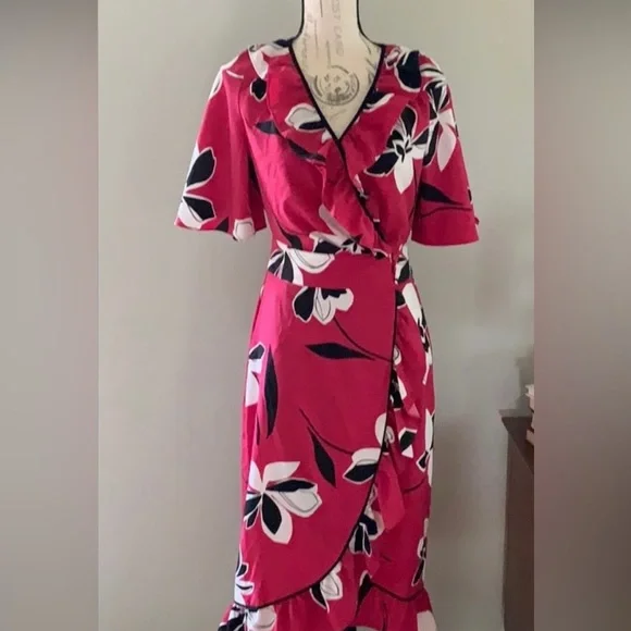 strapless open back dress Goldie Pink Floral Print Chiffon Long-Sleeve Wrap Mini Dress – Club L  London main image 1